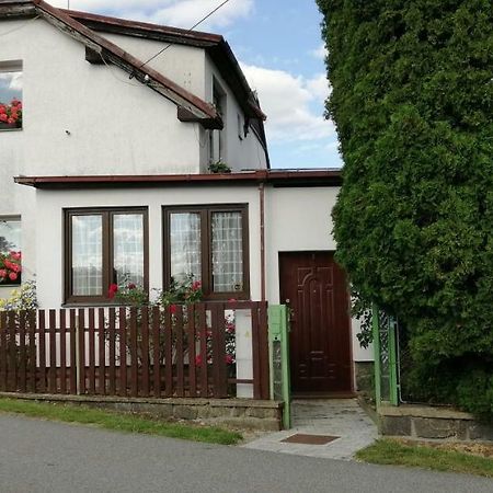 Dvougeneracni Dum Se Zahradou Lejlighed Vimperk Eksteriør billede